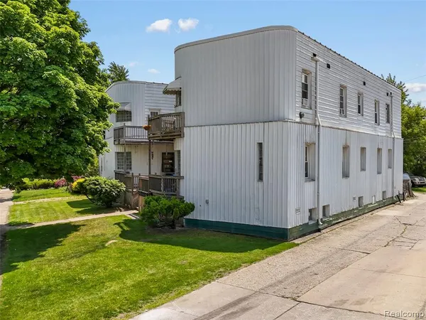 $1,400 | 146 East Hazelhurst Street, Unit 6, Ferndale, MI 48220