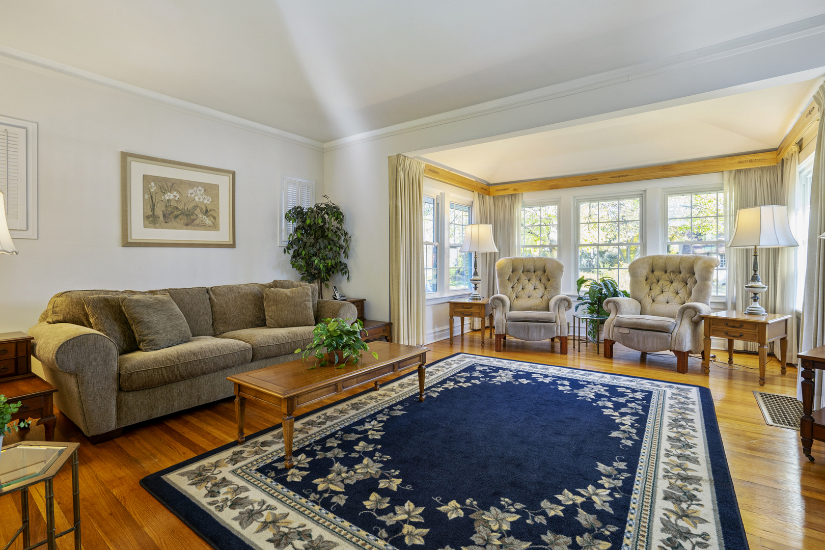 252 Bartram Road Riverside, IL 60546 - Photo 3 of 29