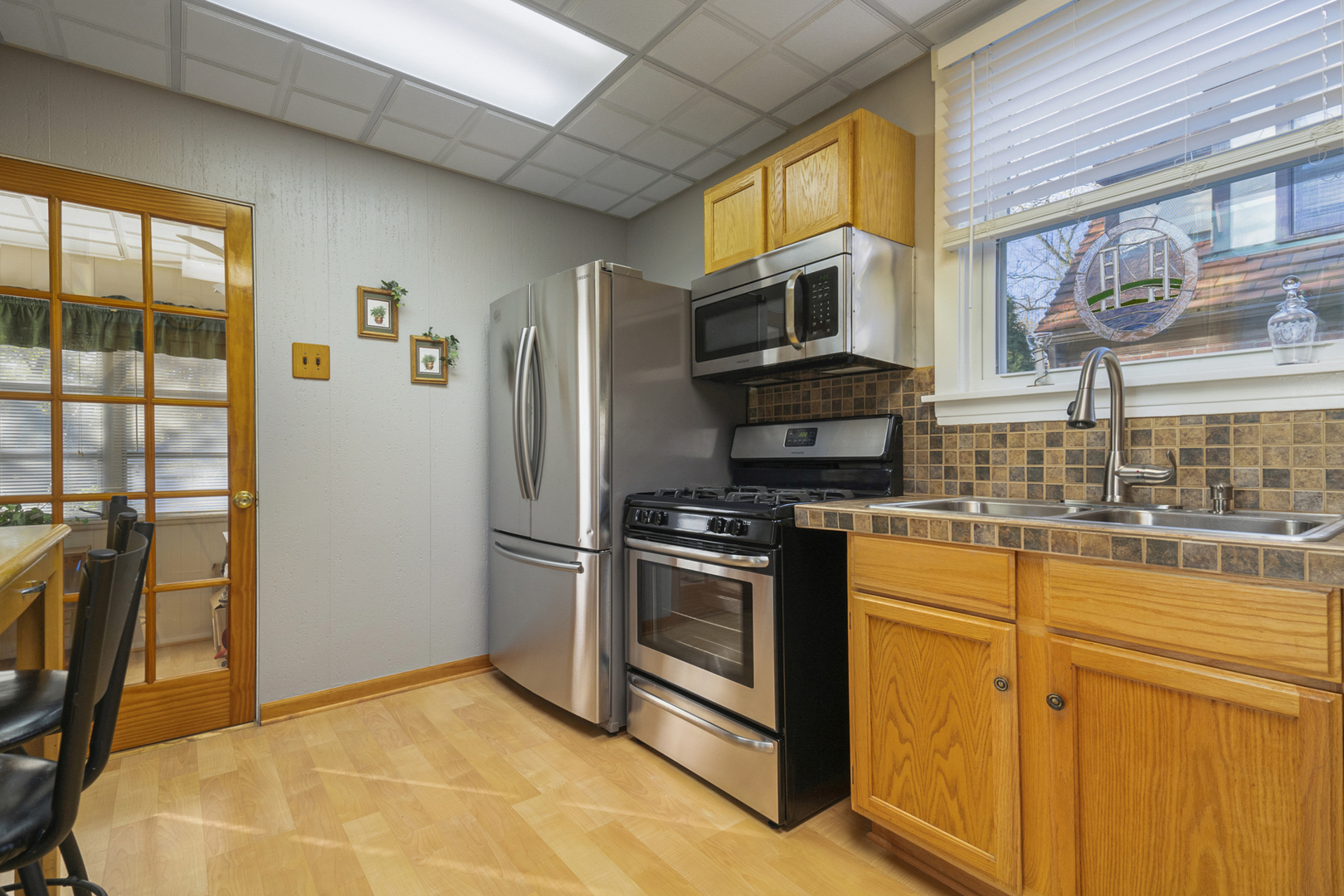 252 Bartram Road Riverside, IL 60546 - Photo 9 of 29