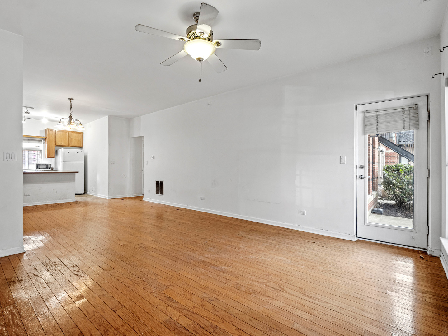 1500 South Halsted Street, Unit 1A Chicago, IL 60607 - Photo 5 of 17