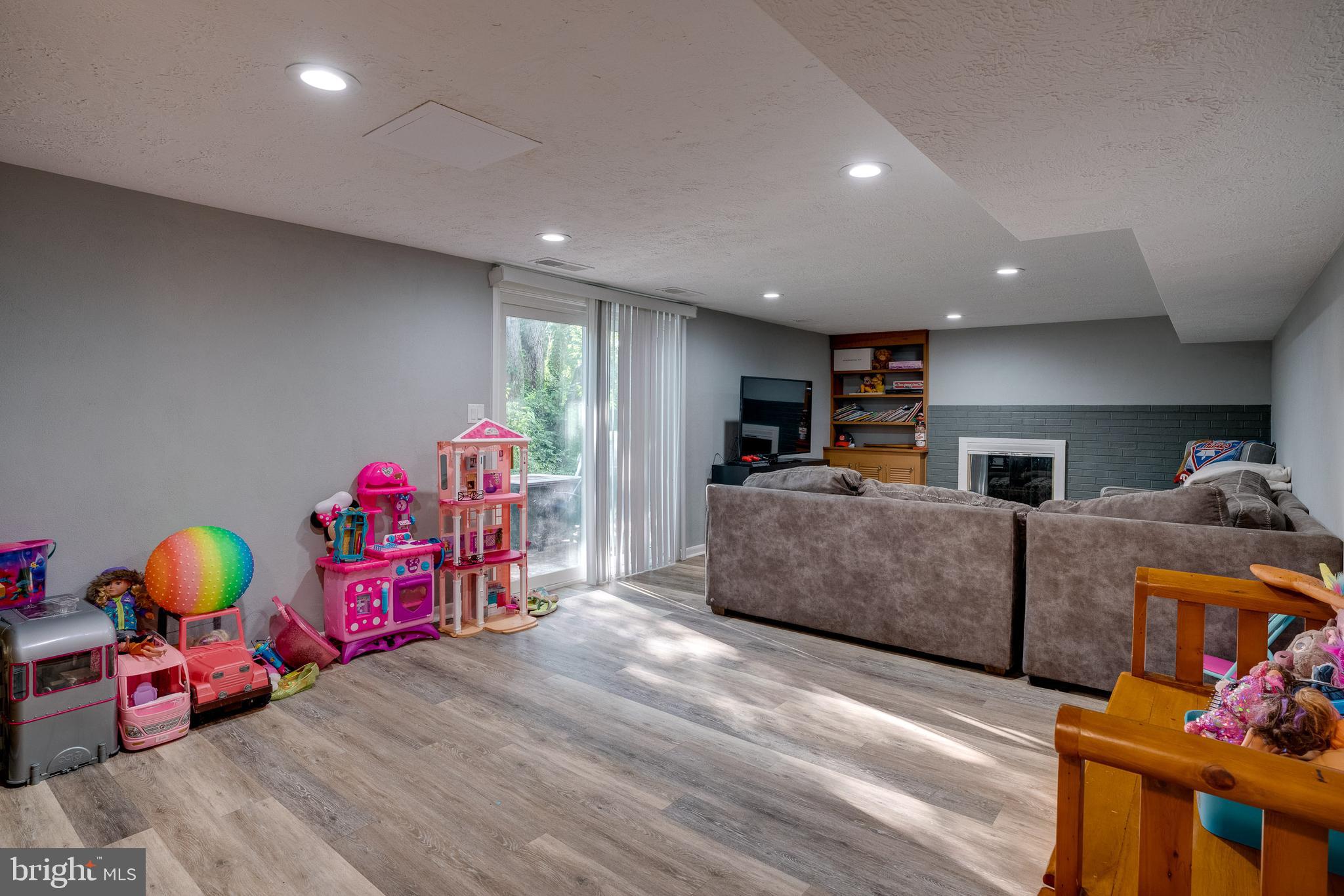 2780 Cambridge Road York, PA 17402 - Photo 23 of 31 Gallery Image 23
