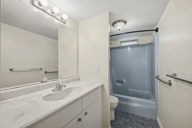 $96,000 | 130 Northeast 26th Avenue, Unit 4090, Boynton Beach, FL 33435