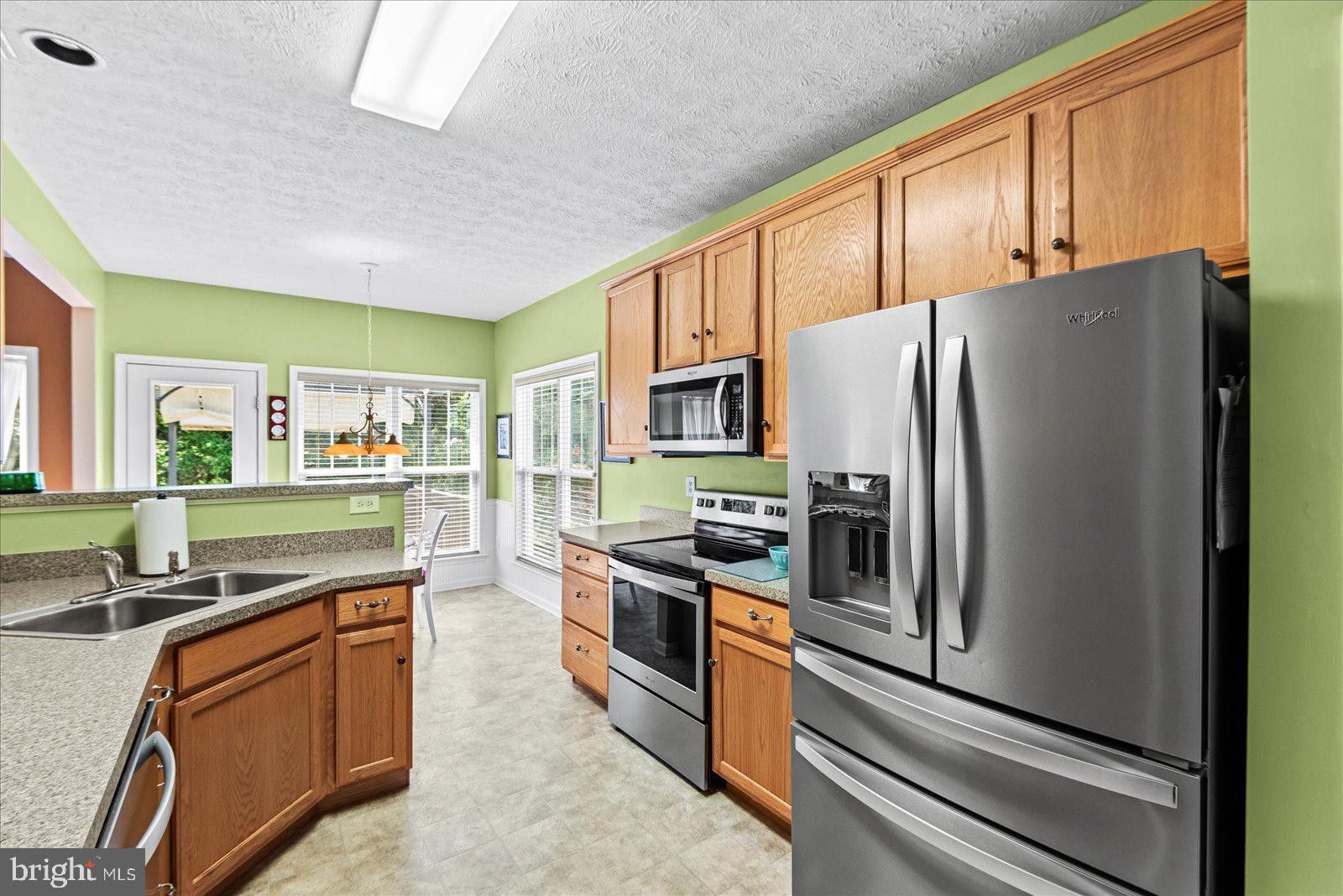 302 Forest Avenue Colonial Beach, VA 22443 - Photo 16 of 56 Kitchen