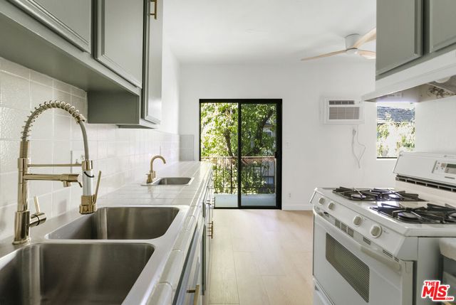 $455,000 | 8641 Glenoaks Boulevard, Unit 204, Sun Valley, CA 91352