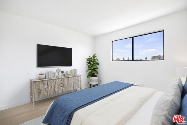 $455,000 | 8641 Glenoaks Boulevard, Unit 204, Sun Valley, CA 91352