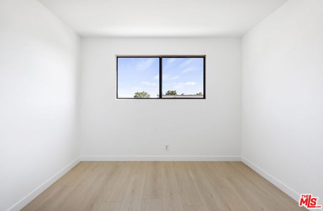 $455,000 | 8641 Glenoaks Boulevard, Unit 204, Sun Valley, CA 91352