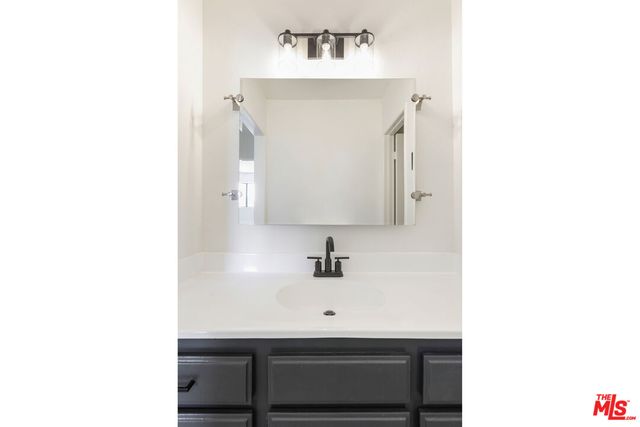 $455,000 | 8641 Glenoaks Boulevard, Unit 204, Sun Valley, CA 91352