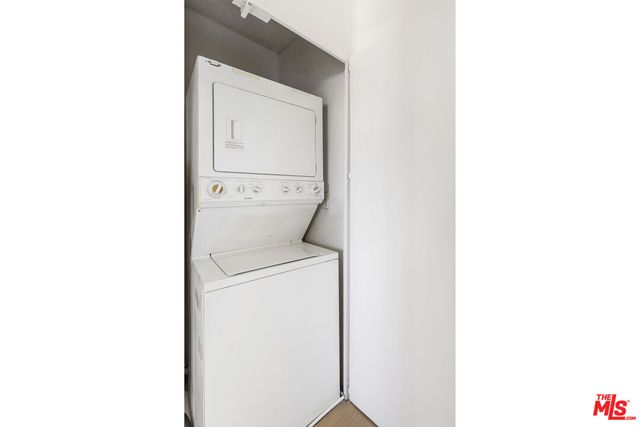 $455,000 | 8641 Glenoaks Boulevard, Unit 204, Sun Valley, CA 91352