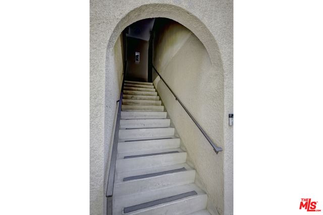 $455,000 | 8641 Glenoaks Boulevard, Unit 204, Sun Valley, CA 91352