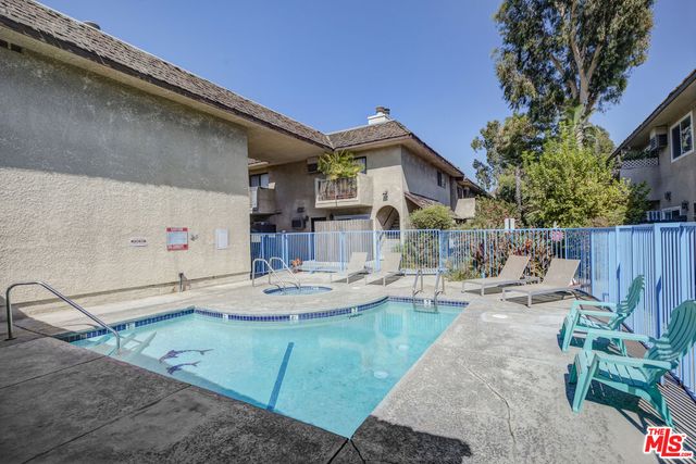 $455,000 | 8641 Glenoaks Boulevard, Unit 204, Sun Valley, CA 91352