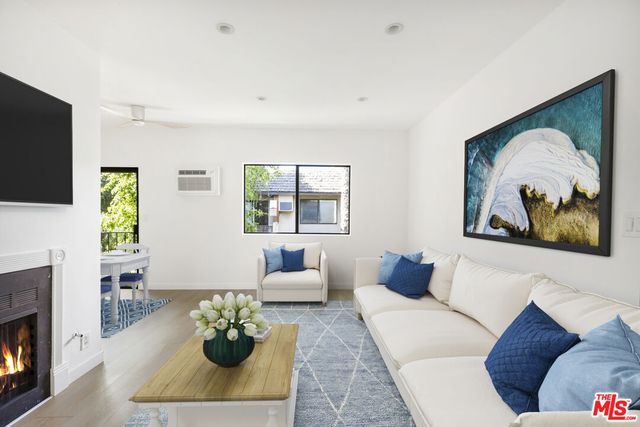 $455,000 | 8641 Glenoaks Boulevard, Unit 204, Sun Valley, CA 91352