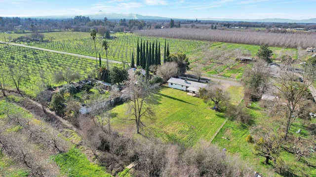 a view of an outdoor space