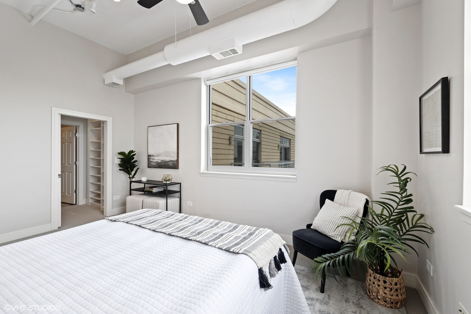 950 West Monroe Street, Unit 901 Chicago, IL 60607 - Photo 15 of 25