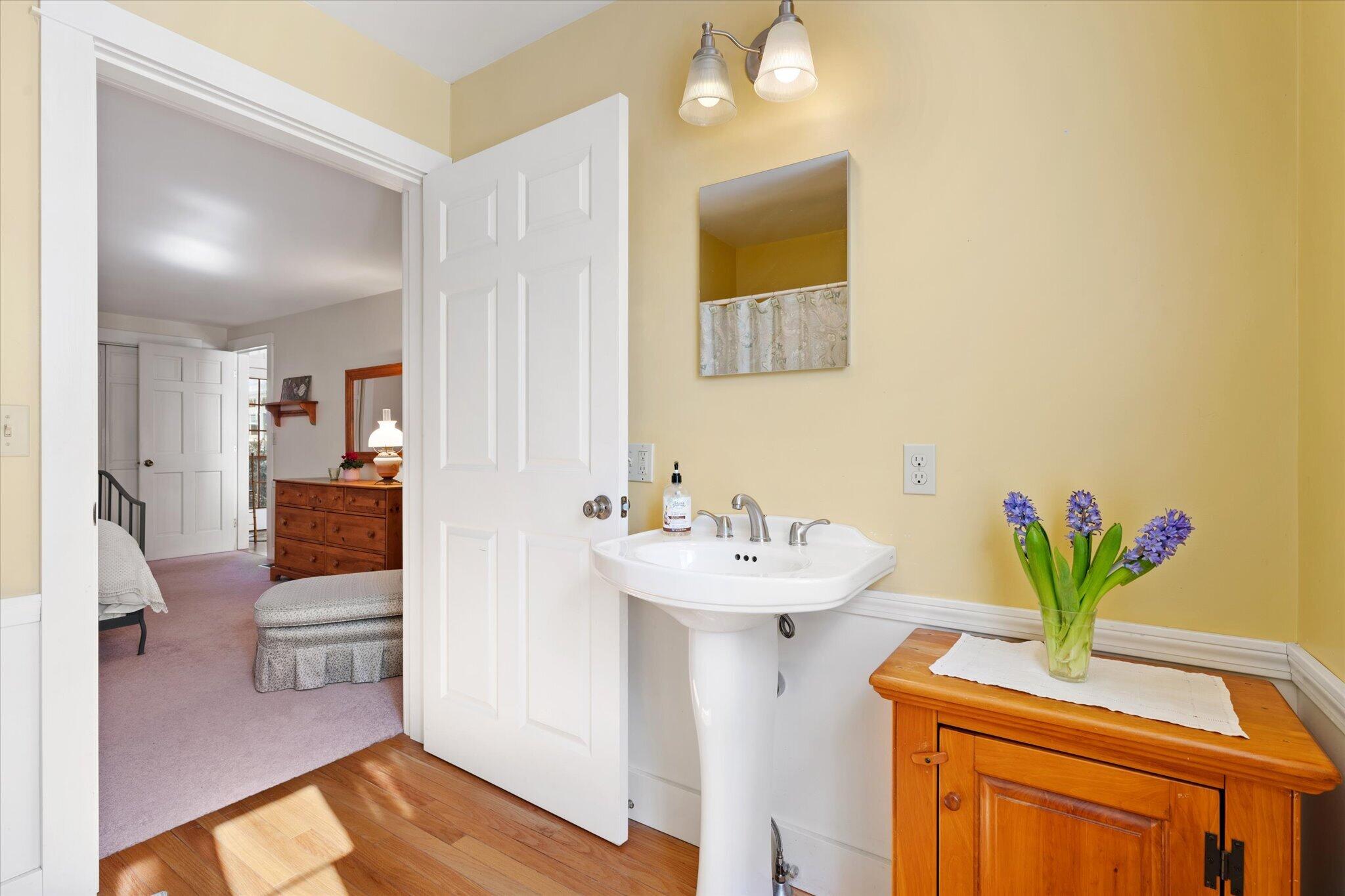 14 Oak Street Bucksport, ME 04416 - Photo 28 of 58 27-Primary Bathroom