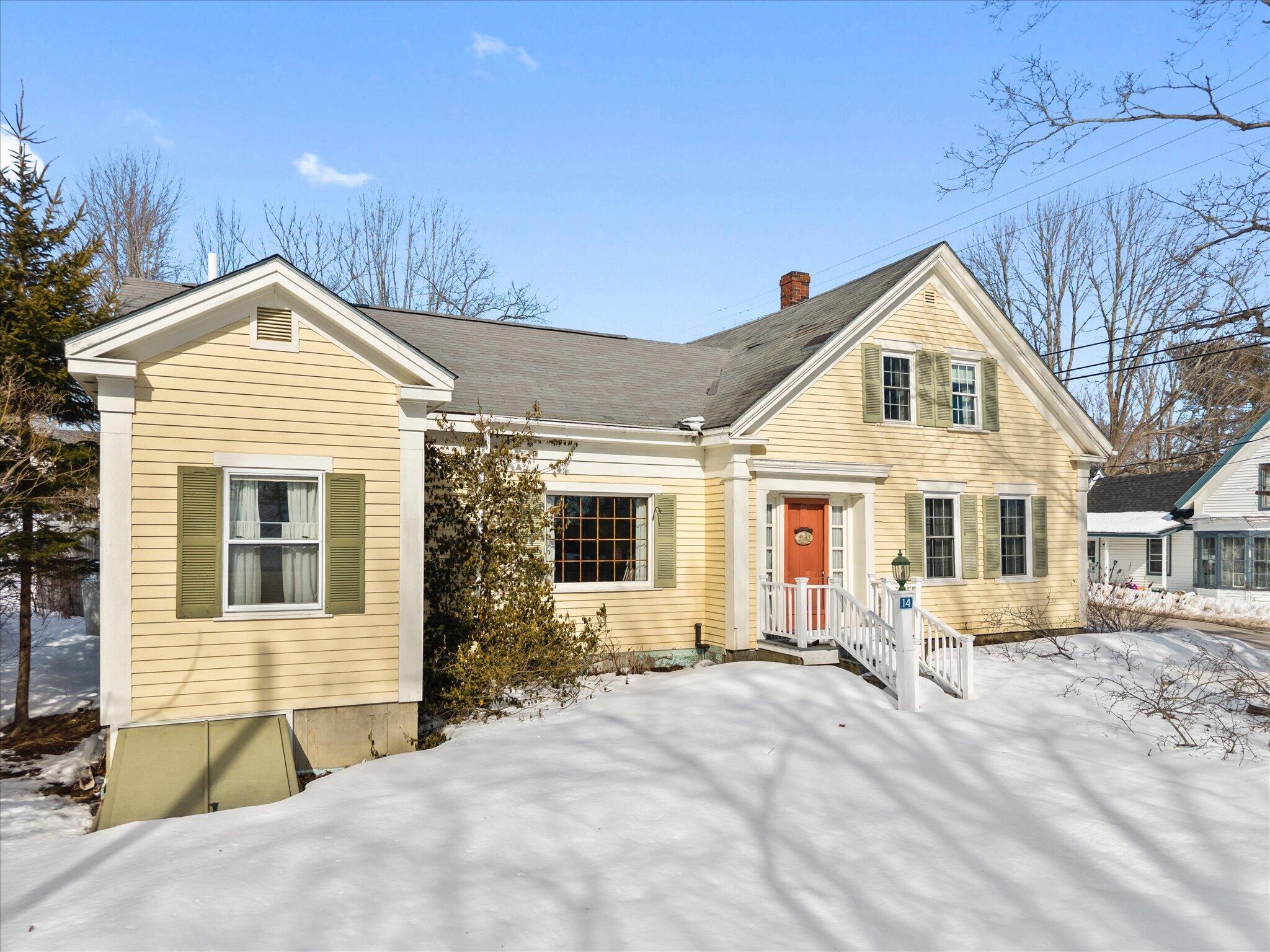 14 Oak Street Bucksport, ME 04416 - Photo 3 of 58 46-14 Oak St