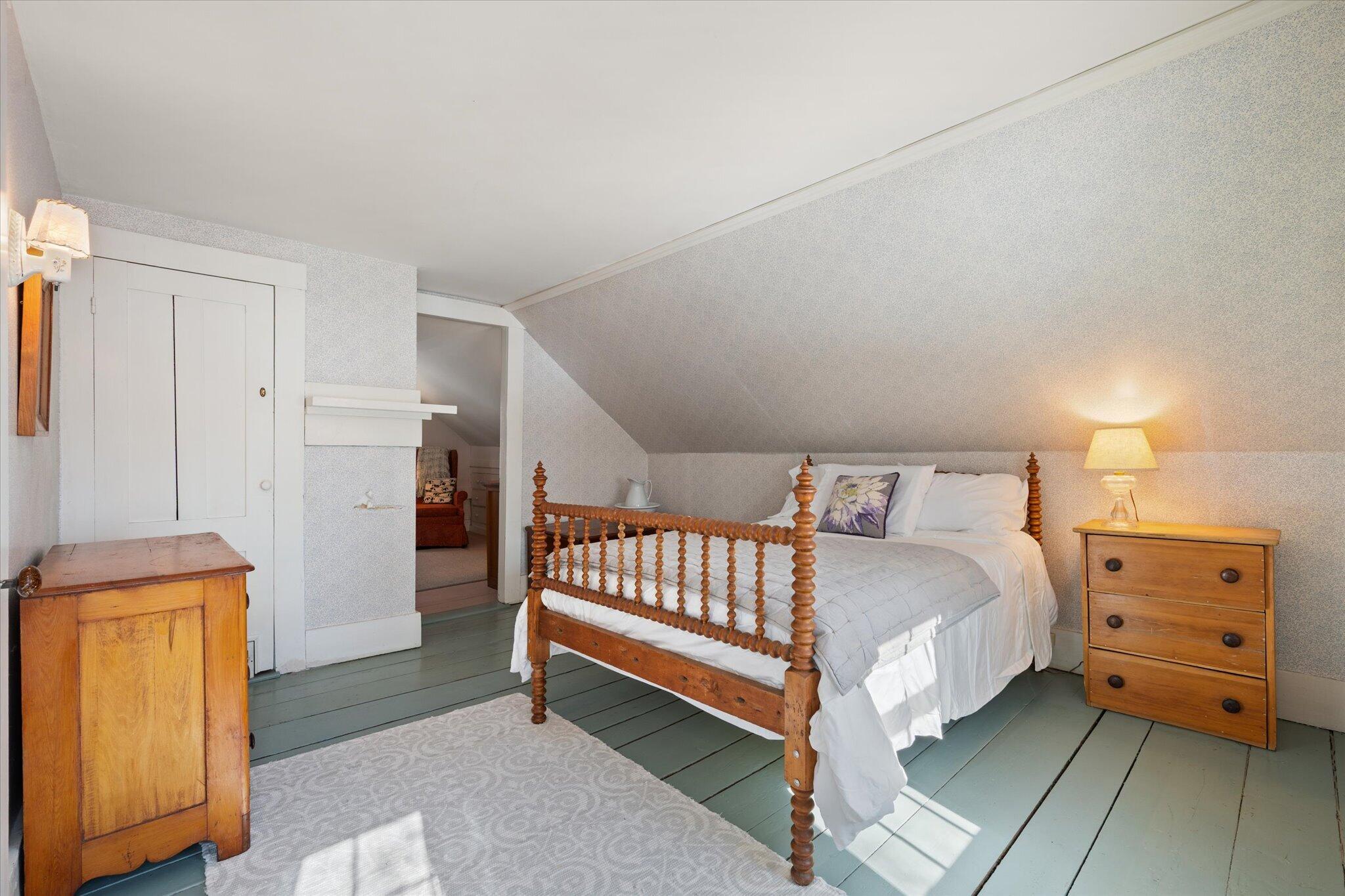 14 Oak Street Bucksport, ME 04416 - Photo 31 of 58 30-Bedroom 2