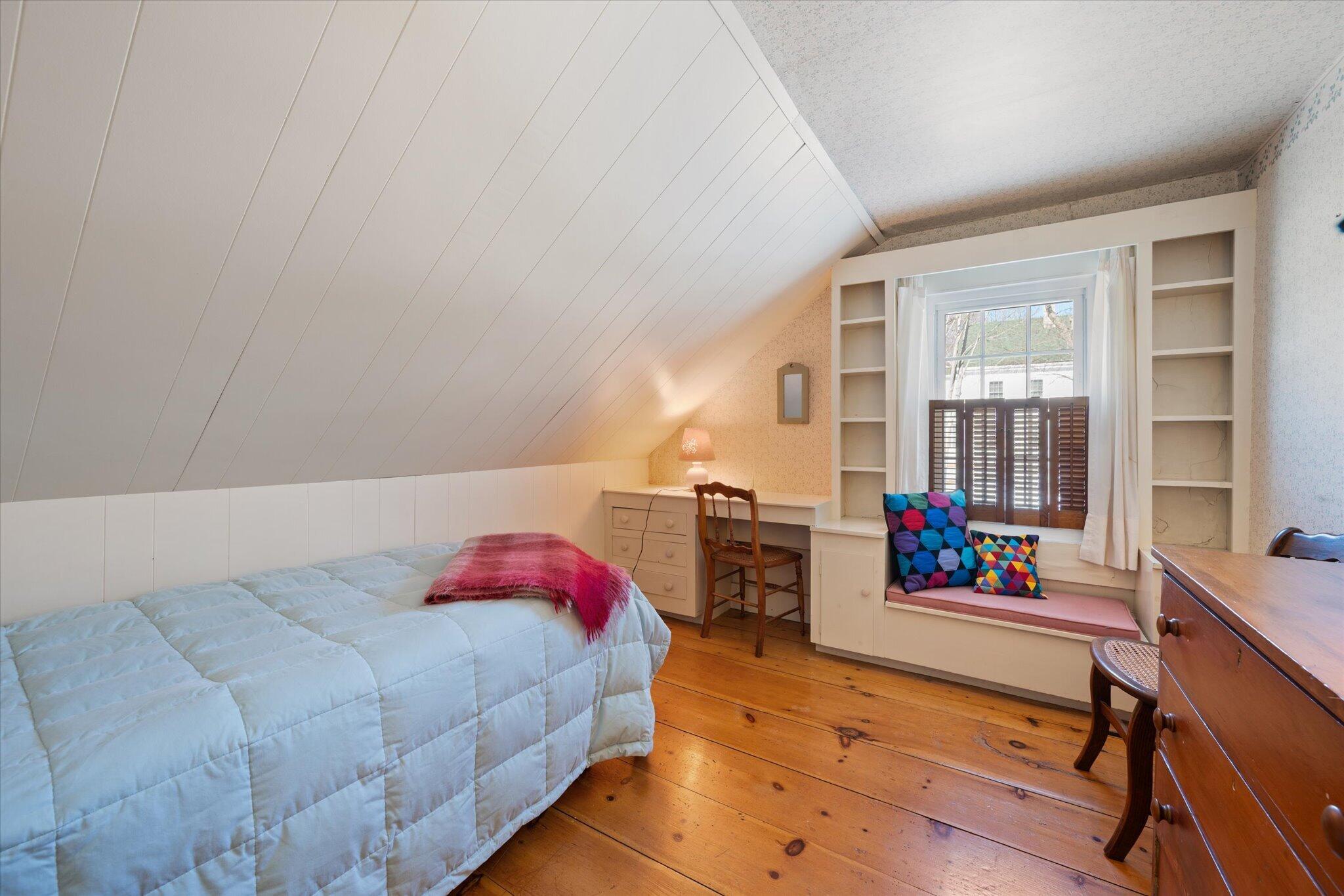 14 Oak Street Bucksport, ME 04416 - Photo 34 of 58 33-Bedroom 3