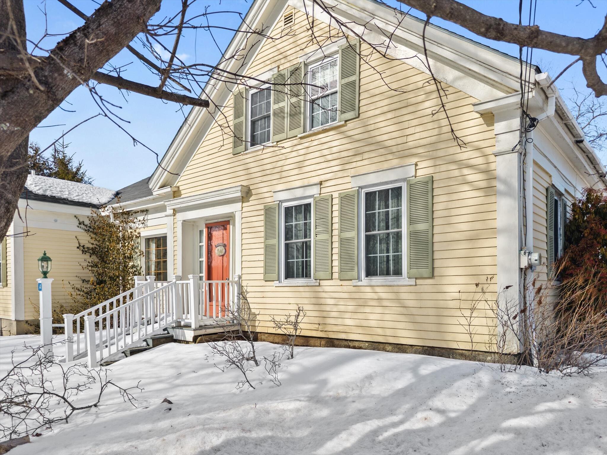 14 Oak Street Bucksport, ME 04416 - Photo 4 of 58 03-14 Oak St