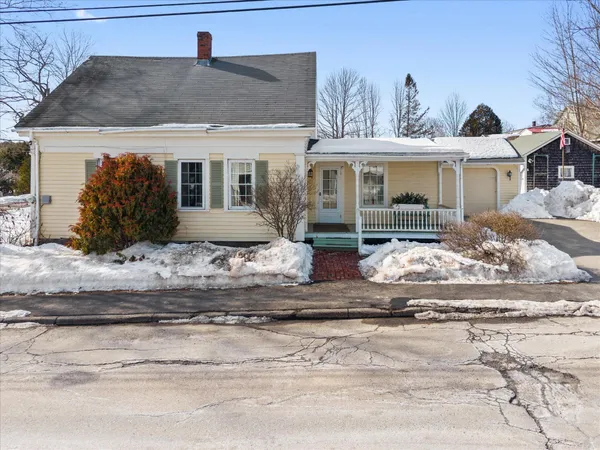 $349,900 | 14 Oak Street, Bucksport, ME 04416