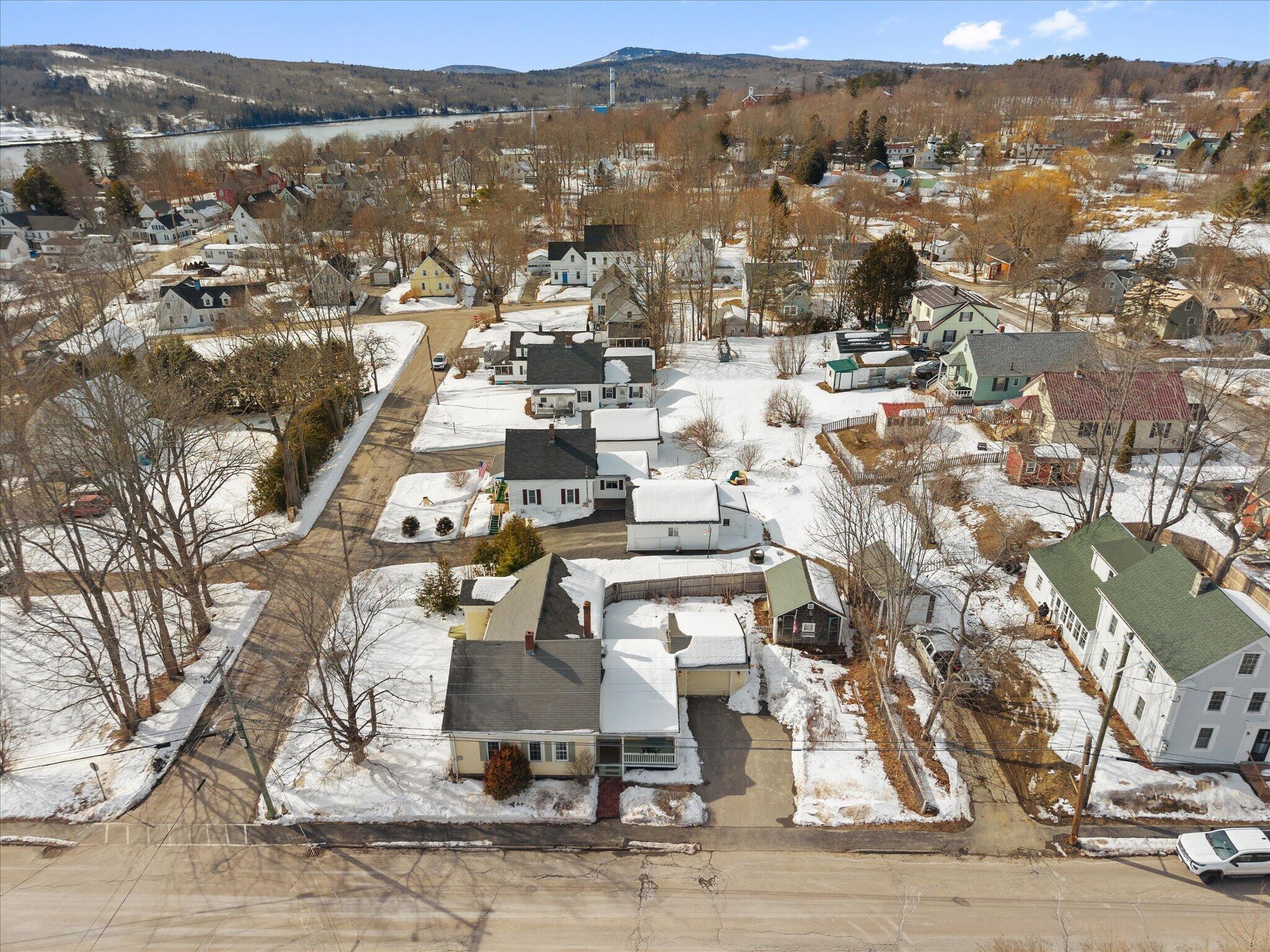 14 Oak Street Bucksport, ME 04416 - Photo 5 of 58 56-14 Oak St