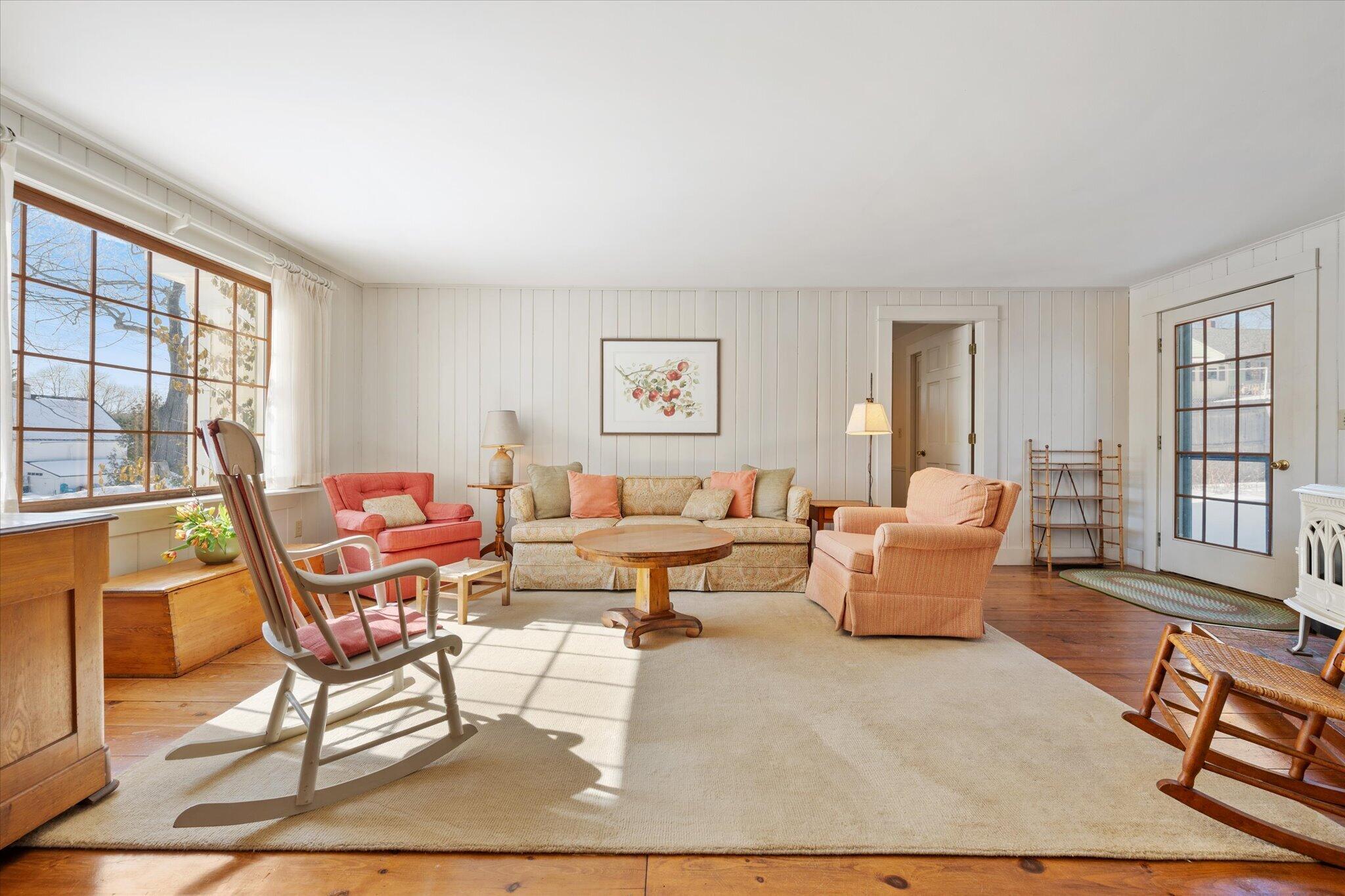 14 Oak Street Bucksport, ME 04416 - Photo 9 of 58 22-Living Room
