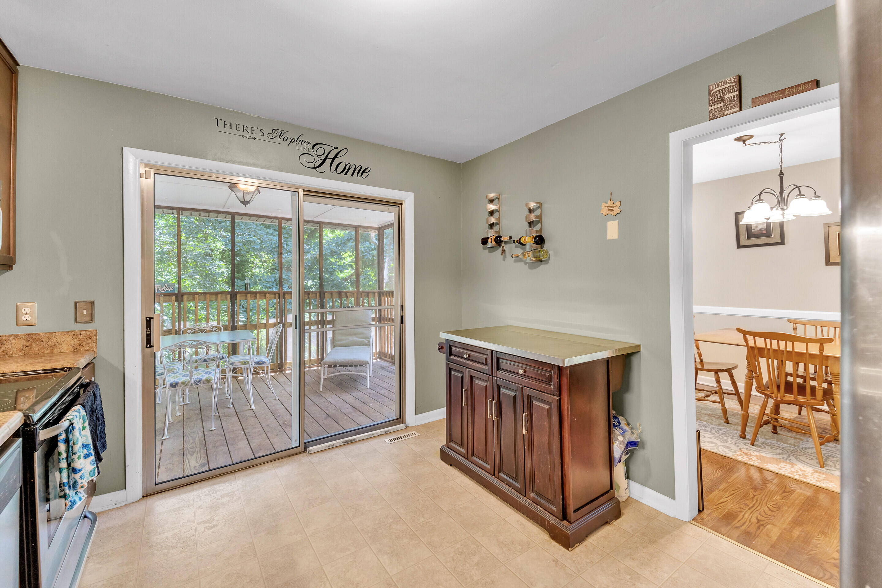 3514 Meadowlark Road Roanoke, VA 24018 - Photo 9 of 28 11_3514_Meadowlark_rd11_mls