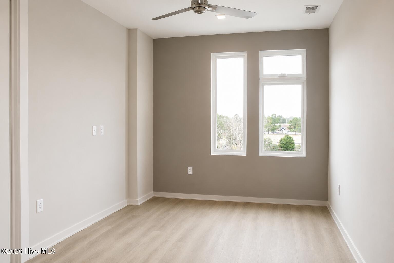 1108 Castle Street, Unit 305 Wilmington, NC 28401 - Photo 4 of 8
