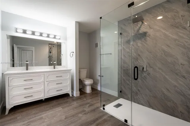 $410,000 | 6211 Southwest 116th Place, Unit C22, Miami, FL 33173