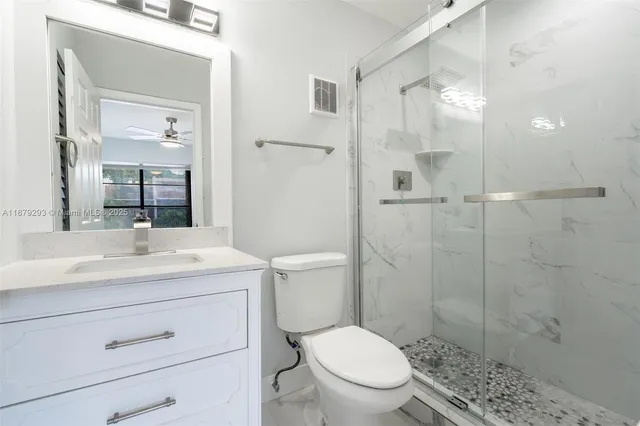 $410,000 | 6211 Southwest 116th Place, Unit C22, Miami, FL 33173