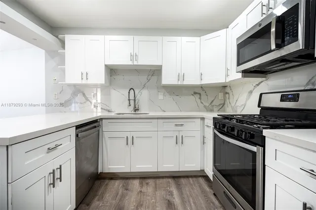 $410,000 | 6211 Southwest 116th Place, Unit C22, Miami, FL 33173