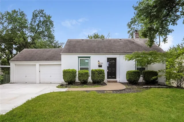 $1,805 | 3101 Northeast 56th Street, Kansas City, MO 64119