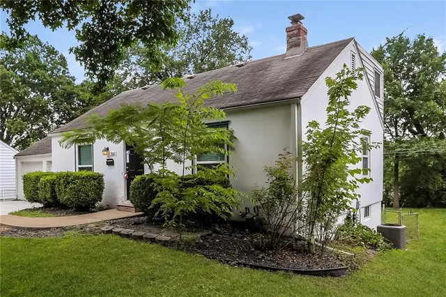 $1,805 | 3101 Northeast 56th Street, Kansas City, MO 64119