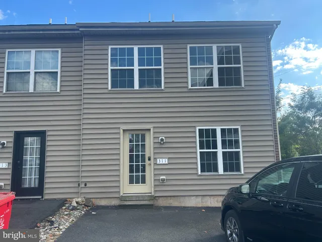 a view of a house and outdoor space