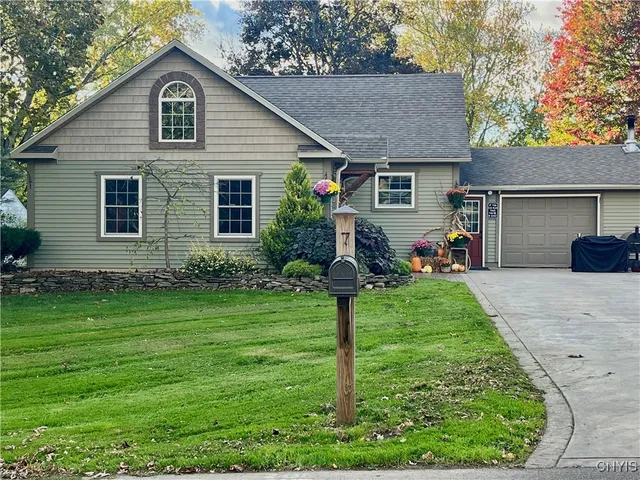 $299,900 | 7 View Road, Richland, NY 13142