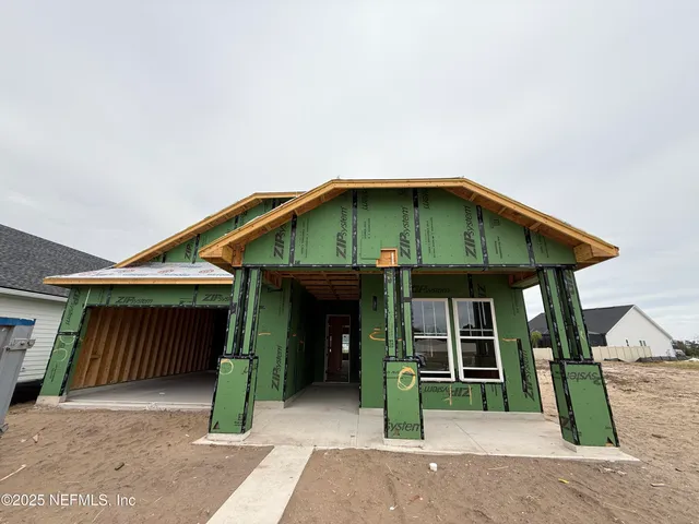 a view of a house with porch and porch
