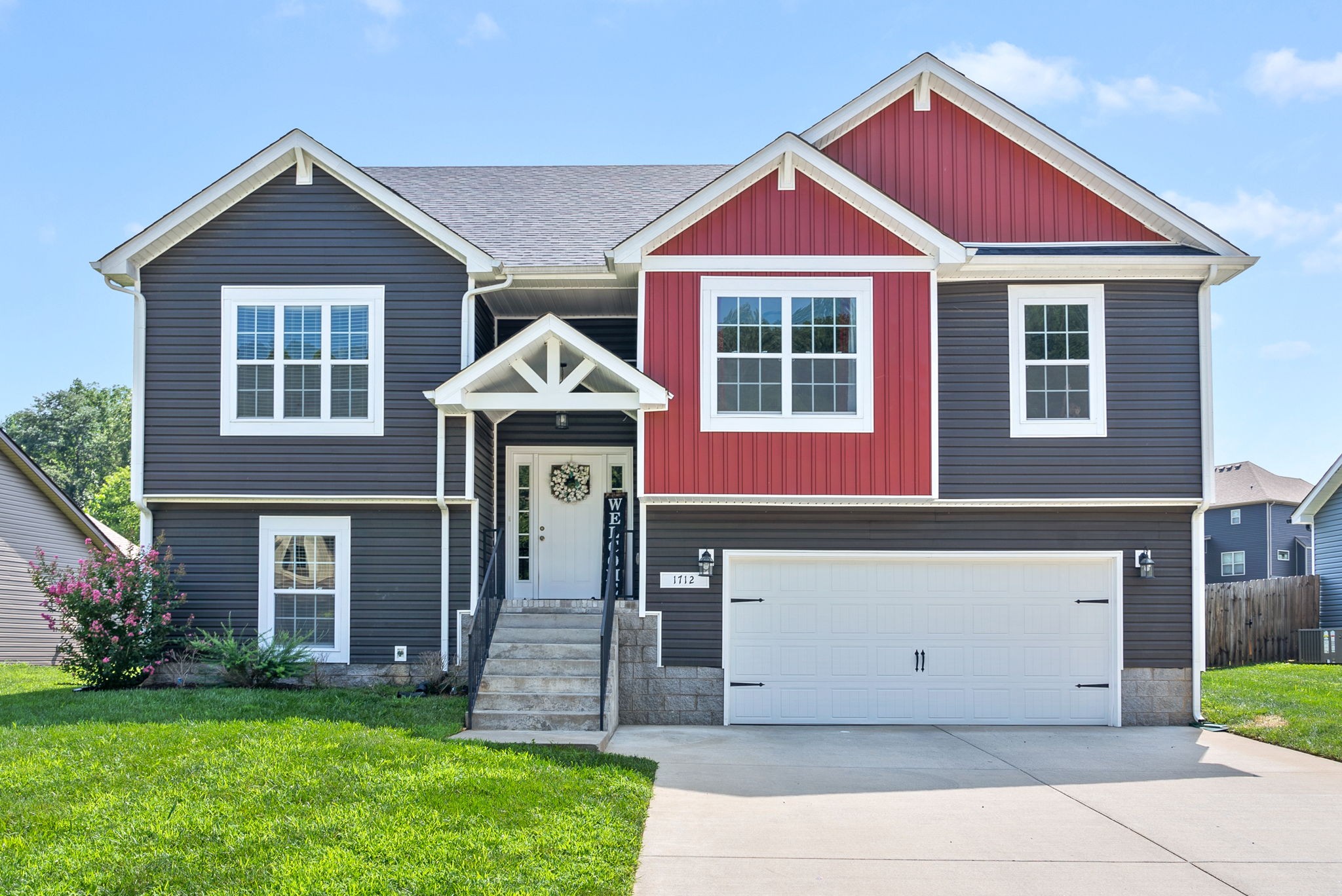 1712 Rains Road Clarksville, TN 37042 - Photo 2 of 25 Gallery Image 2