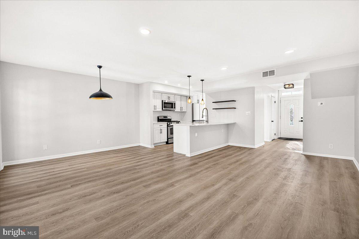 1911 Lyttonsville Road, Unit 1911 Silver Spring, MD 20910 - Photo 16 of 37