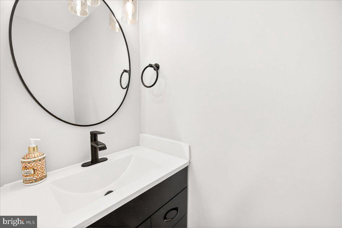 1911 Lyttonsville Road, Unit 1911 Silver Spring, MD 20910 - Photo 22 of 37