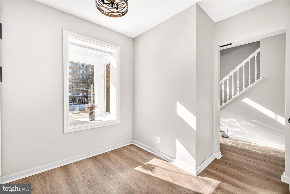 1911 Lyttonsville Road, Unit 1911 Silver Spring, MD 20910 - Photo 6 of 37