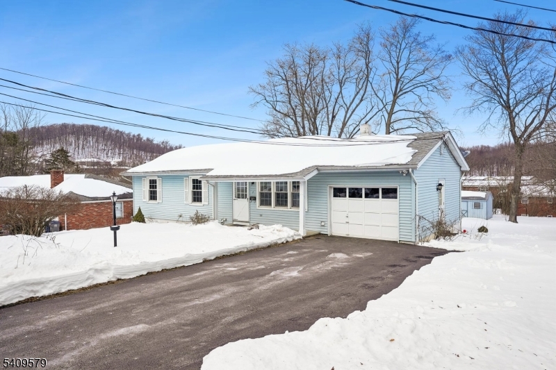 7 Maple Avenue Sussex, NJ 07461 - Photo 2 of 31