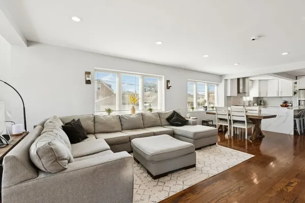 $519,900 | 6242 South Nashville Avenue, Chicago, IL 60638