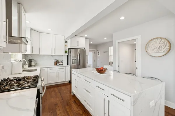 $519,900 | 6242 South Nashville Avenue, Chicago, IL 60638