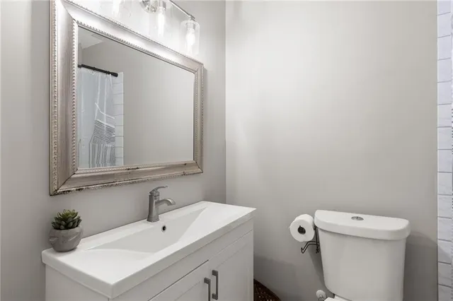 $305,000 | 600 South Lee Avenue, Olathe, KS 66061