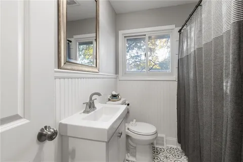 $305,000 | 600 South Lee Avenue, Olathe, KS 66061