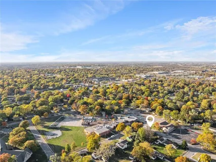 $305,000 | 600 South Lee Avenue, Olathe, KS 66061