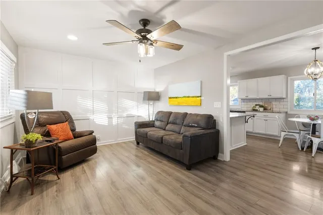 $305,000 | 600 South Lee Avenue, Olathe, KS 66061