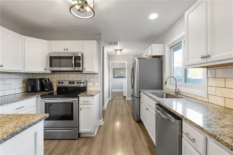 $305,000 | 600 South Lee Avenue, Olathe, KS 66061