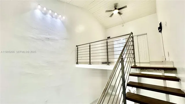 $2,000 | 234 Antiquera Avenue, Unit 12, Coral Gables, FL 33134