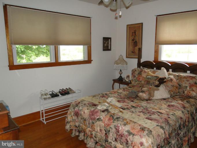 3382 Point Of Rocks Road Jefferson, MD 21755 - Photo 19 of 30 Bedroom 3
