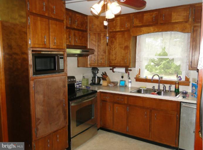 3382 Point Of Rocks Road Jefferson, MD 21755 - Photo 20 of 30 Kitchen